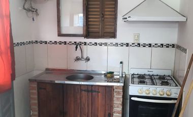 Alquiler Anual de Monoambiente con amplio patio privado, Villa Cura Brochero