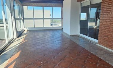 CASA EN ALQUILER CINCO LOMAS 3 DORM PILETA QUINCHO