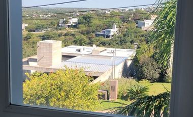 CASA EN ALQUILER CINCO LOMAS 3 DORM PILETA QUINCHO