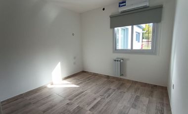 Alquiler | Casa a estrenar – Plottier