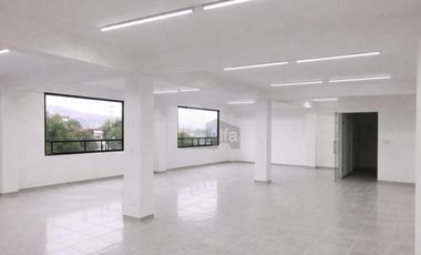 Edificio Comercial en Venta en Tlanepantla, Zona Satelite, Mundo E
