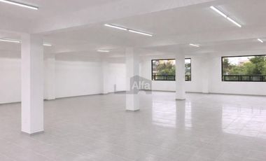 Edificio Comercial en Venta en Tlanepantla, Zona Satelite, Mundo E