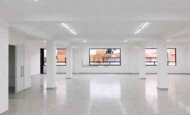 Edificio Comercial en Venta en Tlanepantla, Zona Satelite, Mundo E