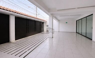 Edificio Comercial en Venta en Tlanepantla, Zona Satelite, Mundo E