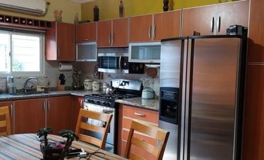 CASA MULTIFAMILIAR EN VENTA EN LOMAS APTO CRED