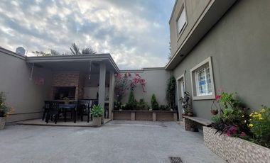 CASA MULTIFAMILIAR EN VENTA EN LOMAS APTO CRED