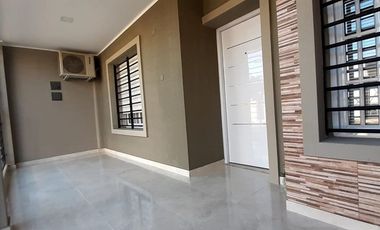 CASA MULTIFAMILIAR EN VENTA EN LOMAS APTO CRED