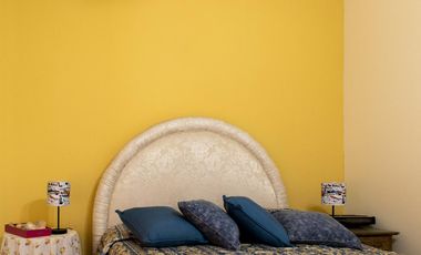 Casa con pileta y quincho en Villa Loguercio
