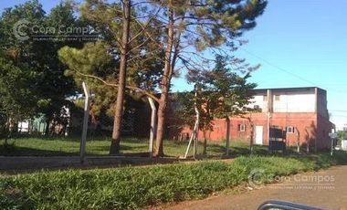Se vende en Virasoro Corrientes. Esquina Con locales comerciales y 4 terrenos. En Esquina.