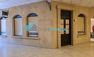 Local Comercial en Plaza Canning de 75 m2 en Primer Piso alquiler o venta