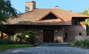Casa en el barrio Los Naranjos - Ingeniero Maschwitz - Escobar