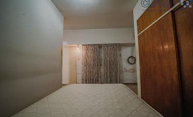 Casa de 6 ambientes en 2 plantas con 3 baños sobre lote propio de 8,66x20 con Garaje Patio Terraza