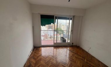 Departamento en alquiler sobre AV,MAIPU