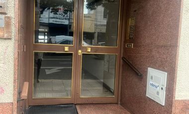 Departamento en alquiler sobre AV,MAIPU