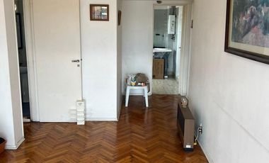 Departamento en alquiler sobre AV,MAIPU