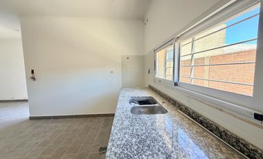 Duplex a estrenar con 1 dormitorio y cochera