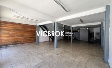 Lindo local con depósito y playa en Boulogne