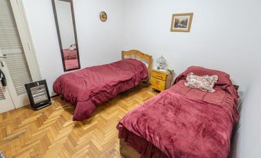OPORTUNIDAD- Casa en venta 6ta Seccion / 3 Dorm / 2 Baño / Cochera / Patio