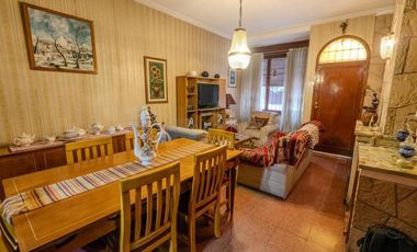 OPORTUNIDAD- Casa en venta 6ta Seccion / 3 Dorm / 2 Baño / Cochera / Patio