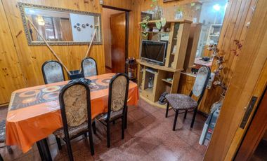 OPORTUNIDAD- Casa en venta 6ta Seccion / 3 Dorm / 2 Baño / Cochera / Patio