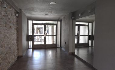 DEPARTAMENTO DOS AMBIENTES A 400 MTS DE ESTACION - EXCELENTE INVERSIONISTAS