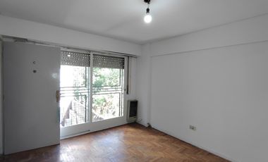 DEPARTAMENTO DOS AMBIENTES A 400 MTS DE ESTACION - EXCELENTE INVERSIONISTAS