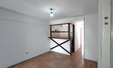 DEPARTAMENTO DOS AMBIENTES A 400 MTS DE ESTACION - EXCELENTE INVERSIONISTAS