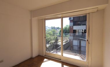 DEPARTAMENTO DOS AMBIENTES A 400 MTS DE ESTACION - EXCELENTE INVERSIONISTAS