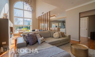 VENTA Casa en Abril Club De Campo
