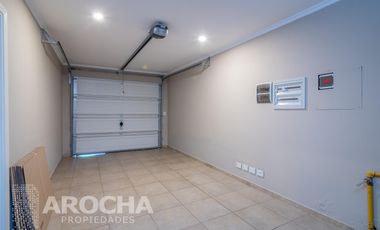 VENTA Casa en Abril Club De Campo