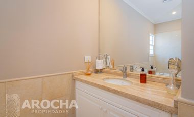 VENTA Casa en Abril Club De Campo