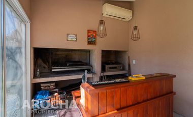 VENTA Casa en Abril Club De Campo