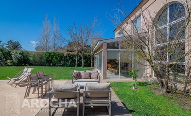VENTA Casa en Abril Club De Campo