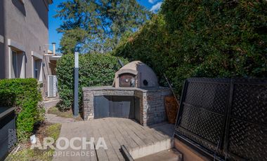 VENTA Casa en Abril Club De Campo