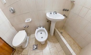 CASA EN VENTA 5TA SECCION - APTA CREDITO/ 3 Dorm/ 3 Baños / Depto en subsuelo/ Piscina /Jardín