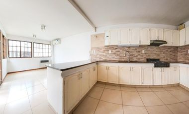 CASA EN VENTA 5TA SECCION - APTA CREDITO/ 3 Dorm/ 3 Baños / Depto en subsuelo/ Piscina /Jardín