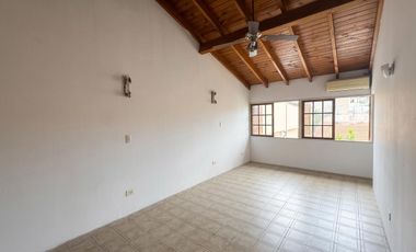 CASA EN VENTA 5TA SECCION - APTA CREDITO/ 3 Dorm/ 3 Baños / Depto en subsuelo/ Piscina /Jardín