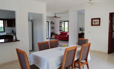 AMPLIA CASA EN VENTA EN CHETUMAL 4 RECAMARAS