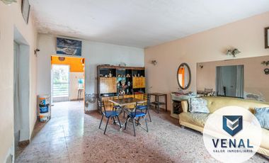 Venta Casa 3 ambientes, lote 459m², fondo y jardín, excelente ubicación residencial en Don Torcuato