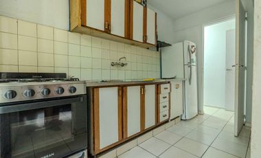 EXCELENTE DEPTO EN VENTA Frente al Parque Central. Calle El Parral