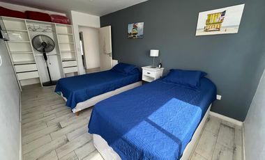 Duplex en venta en Las Gaviotas, 4 amb con jardín, pileta y cochera