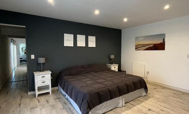 Duplex en venta en Las Gaviotas, 4 amb con jardín, pileta y cochera