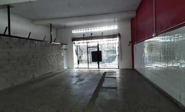 Local  en alquiler de 6 x 16 al frente- Sarandi