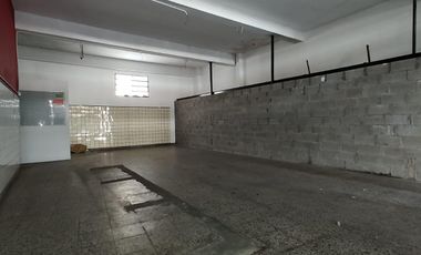 Local  en alquiler de 6 x 16 al frente- Sarandi