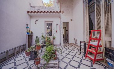 Casa en planta baja lote  8.66 x 41  garage  quincho terrazas Jardín fondo arbolado