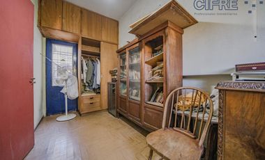 Casa en planta baja lote  8.66 x 41  garage  quincho terrazas Jardín fondo arbolado
