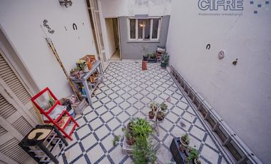 Casa en planta baja lote  8.66 x 41  garage  quincho terrazas Jardín fondo arbolado