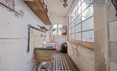 Casa en planta baja lote  8.66 x 41  garage  quincho terrazas Jardín fondo arbolado