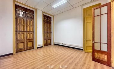Local Comercial en Arriendo en Huérfanos - Av. Brasil