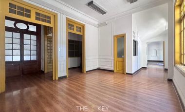 Local Comercial en Arriendo en Huérfanos - Av. Brasil